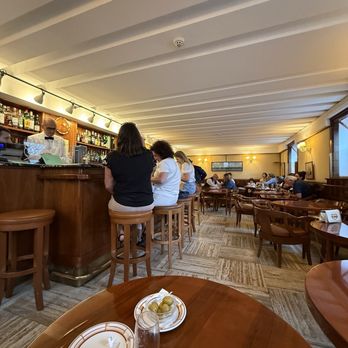 Harry's Bar - Inside - Bars Near Me - Venezia, VE