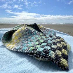 Sandphifer - Handmade scarf with a beautiful ombre.