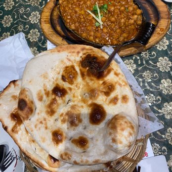 Lahore Tikka House - Crispy naan and channe - Halal Near Me - Toronto, Ontario Lahore Tikka House - Crispy naan and channe - Halal Near Me - Toronto, Ontario