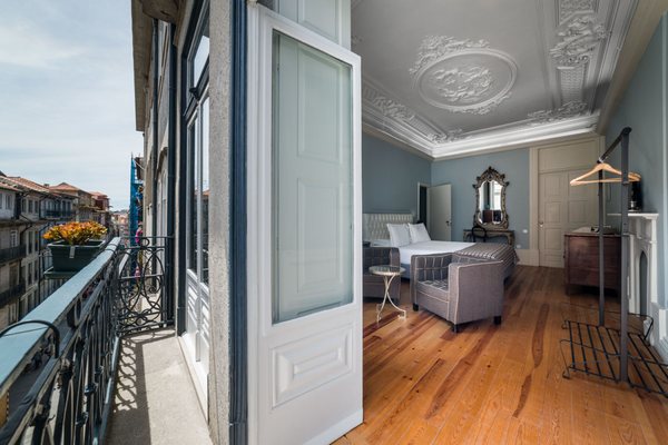 Casa dos Lóios by Shiadu by null