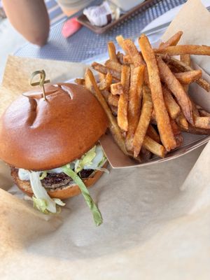 Brewer's Tap & Table by null