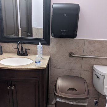 Ponce Feet Spa - Clean bathrooms - Massage Near Me - Atlanta, Georgia