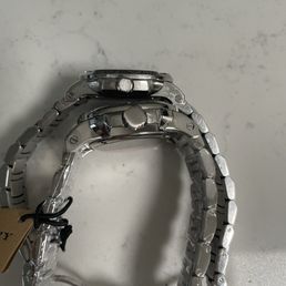 Housing and strap thickness- top is the original Housing and strap thickness- top is the original