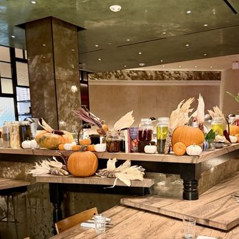 Gjelina - Fall decor - New American Near Me - Las Vegas, Nevada