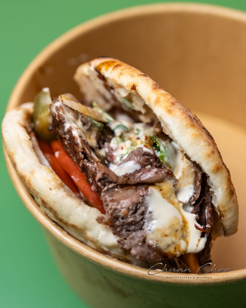 Yalla Paramount Logo