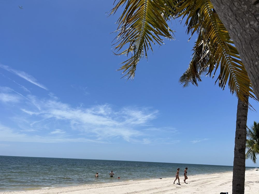 Crandon Beach Image