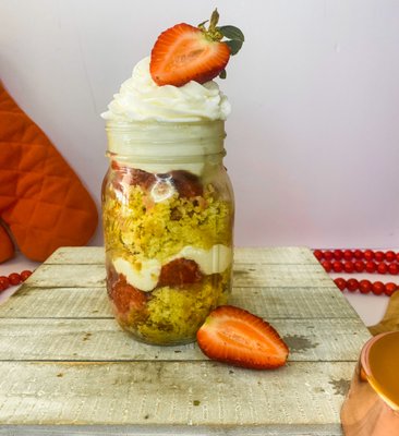 Oh.Sweet.Mason [Desserts, Custom Birthday Cake & Specialty Cupcakes] by null