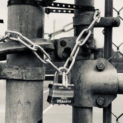 Mulberry Park - Preserve the chain of life by keeping at least 6 feet apart