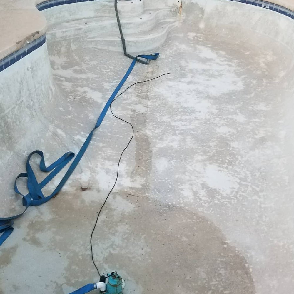 Desert Diamond Pools - Before desert diamond - Pool Cleaners Near Me Desert Diamond Pools - Before desert diamond - Pool Cleaners Near Me