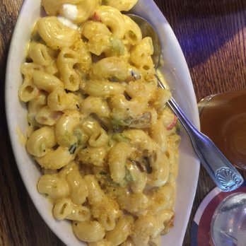 Highland Tavern - The mac and cheese with green chili - Bars Near Me - Denver, Colorado Highland Tavern - The mac and cheese with green chili - Bars Near Me - Denver, Colorado
