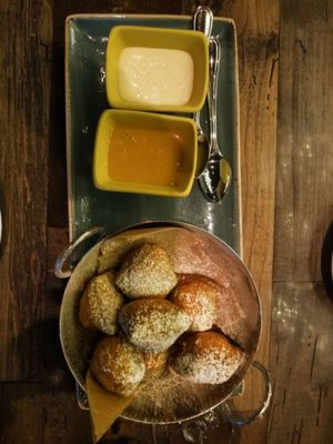 Testa Barra Kitchen & Cocktails by null