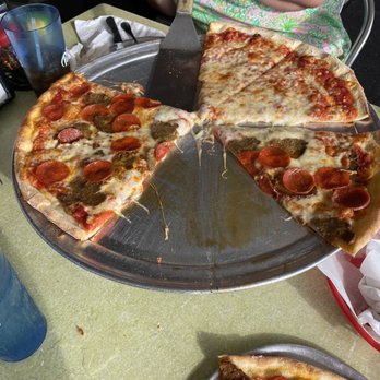 Danny's Pizzeria - Awesome pepperoni and meatball and 1/2 plain - Pizza Near Me - Bradenton, Florida Danny's Pizzeria - Awesome pepperoni and meatball and 1/2 plain - Pizza Near Me - Bradenton, Florida
