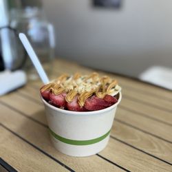 Surf & Sprout  - Strawberry Shaka added  peanut butter