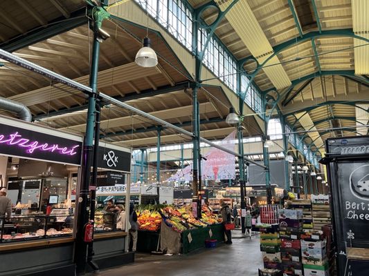 Markthalle Neun by null