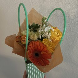 Kroger - cute lil summer bouquet from Kroger