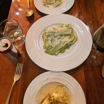 Fiorella - Agnolotti, fazoletto, gnocchi - Pasta Shops Near Me - Philadelphia, Pennsylvania Fiorella - Agnolotti, fazoletto, gnocchi - Pasta Shops Near Me - Philadelphia, Pennsylvania
