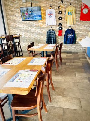 Simmzy's Restaurant Long Beach by null