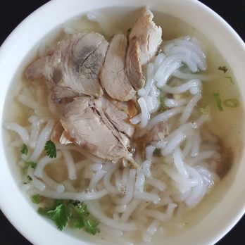 Pho Saigon Restaurant - Banh canh thit heo = clear broth udon soup with pork - Vietnamese Near Me - Indianapolis, Indiana Pho Saigon Restaurant - Banh canh thit heo = clear broth udon soup with pork - Vietnamese Near Me - Indianapolis, Indiana