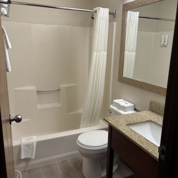 Quality Inn - Hotels Near Me - Lee, Massachusetts Quality Inn - Hotels Near Me - Lee, Massachusetts