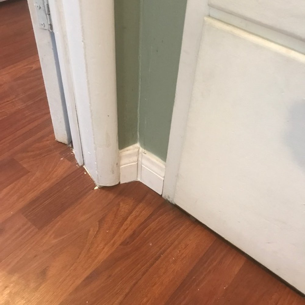 Corners were no coped properly, caulk was used to fill holes. Corners were no coped properly, caulk was used to fill holes.