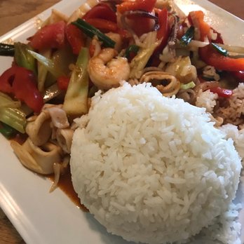 Viet Thai Cafe - Stir fried seafood with white rice - Thai Near Me - Orlando, Florida Viet Thai Cafe - Stir fried seafood with white rice - Thai Near Me - Orlando, Florida