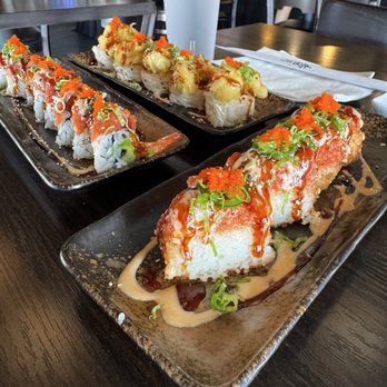 Sushi Hon - Spicy tuna on Crispy Spicy Tuna Hot night roll Party Rock Roll - Sushi Bars Near Me - Los Angeles, California Sushi Hon - Spicy tuna on Crispy Spicy Tuna Hot night roll Party Rock Roll - Sushi Bars Near Me - Los Angeles, California