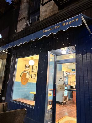 Moonrise Bagels by null