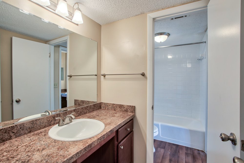 BUENA VISTA APARTMENTS Updated July 2024 108 Photos & 21 Reviews