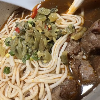 19 GOLD - Taiwanese Beef Noodle Soup - Taiwanese Near Me - Seattle, Washington