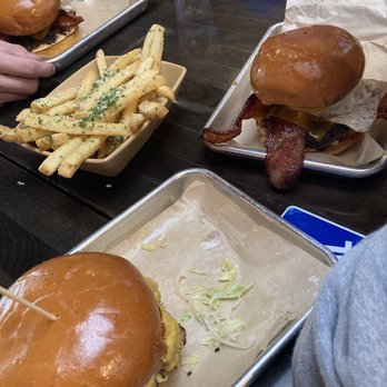 Burger Bench - American Near Me - Escondido, California