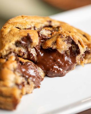 Beverly Hills Cookies by null