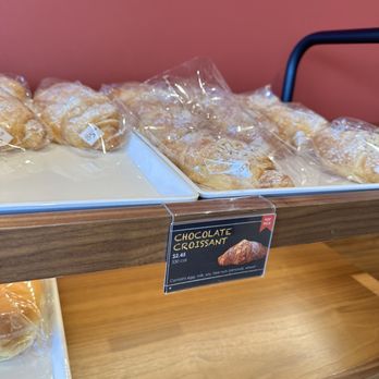 85°C Bakery Cafe-Niles - Bakeries Near Me - Niles, Illinois