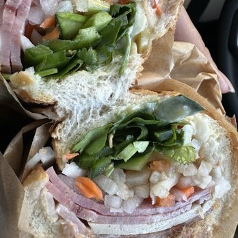 Banh Mi Zon - Petaluma - Banh Mi Traditional - Vietnamese Near Me - Petaluma, California
