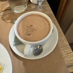 Le Cid Café - Hot chocolate.