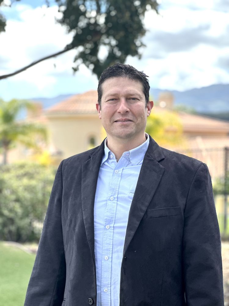 SEAN’S MOBILE NOTARY PUBLIC Updated September 2024 Agoura Hills, California Notaries