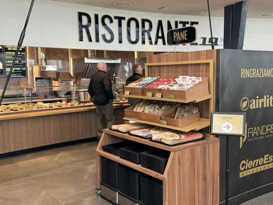 Autogrill Villoresi Est by null