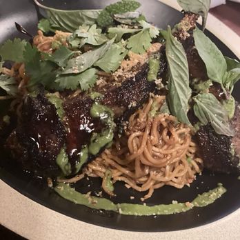 Two Hommés - Braised lamb chop, garlic noodles - African Near Me - Inglewood, California Two Hommés - Braised lamb chop, garlic noodles - African Near Me - Inglewood, California