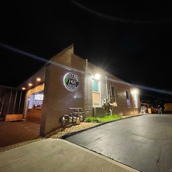 Hops And Berry Taproom - the outside of the building - Brewpubs Near Me - Loveland, Ohio