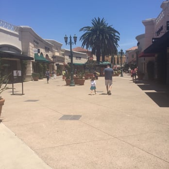 Carlsbad Premium Outlets - Shopping Centers Near Me - Carlsbad, California Carlsbad Premium Outlets - Shopping Centers Near Me - Carlsbad, California