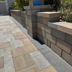 Elite Landscaping - New Retaining Wall with Lights
