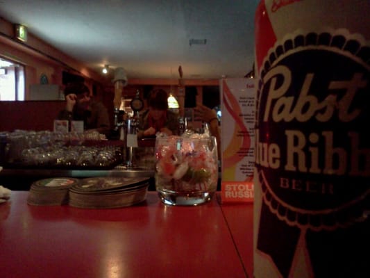 Suki's Bar & Grill by null