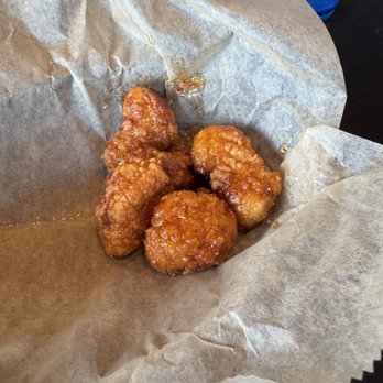 Bigham Tavern At Bridgewater - Honey garlic habanero wings - so good! - Cocktail Bars Near Me - Beaver, Pennsylvania