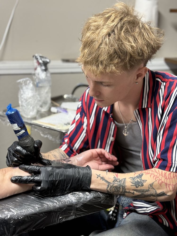 Zap Tats Logo