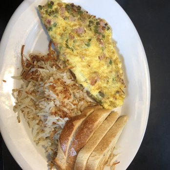 Chris' Cafe - Denver omelette - Cafes Near Me - Clearfield, Utah