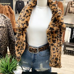 Sisters Vanity Official - Cheetah lovers