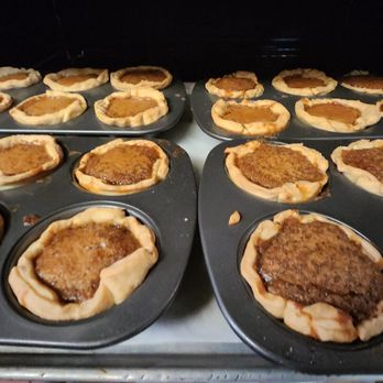 Q BBQ Public House - House made butter tarts - Barbeque Near Me - Cambridge, Ontario Q BBQ Public House - House made butter tarts - Barbeque Near Me - Cambridge, Ontario