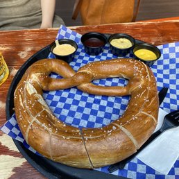 Pound Pretzel