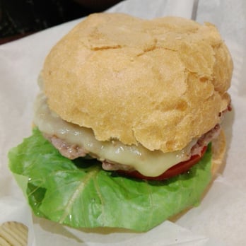 Hotdoks - Newyorker - Burgers Near Me - Barcelona, B Hotdoks - Newyorker - Burgers Near Me - Barcelona, B