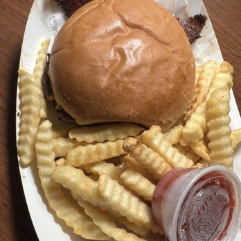 Papa Knock Smoke Shop - 10 oz Bacon Cheeseburger - Burgers Near Me - Mount Vernon, Illinois Papa Knock Smoke Shop - 10 oz Bacon Cheeseburger - Burgers Near Me - Mount Vernon, Illinois
