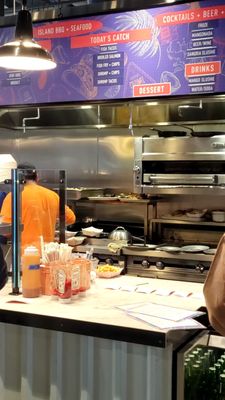 Lolo’s on the Water by null